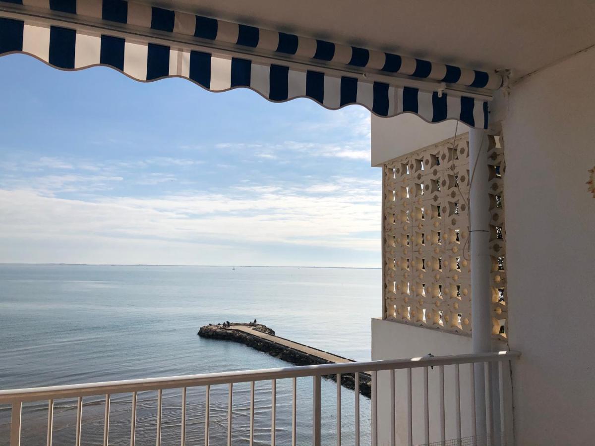 Apartamento En Primera Linea De Mar Sant Carles De La Rapita Luaran gambar