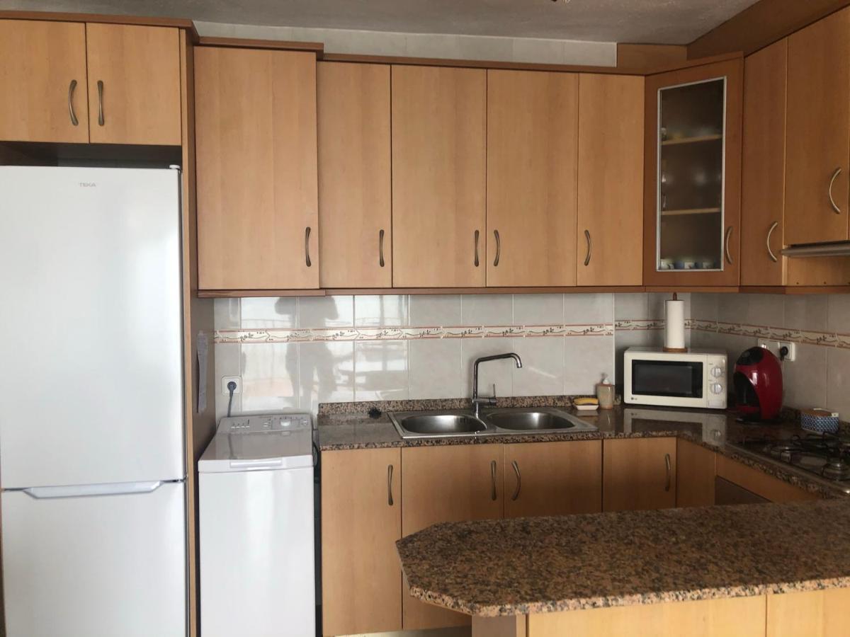 Apartamento En Primera Linea De Mar Sant Carles De La Rapita Luaran gambar
