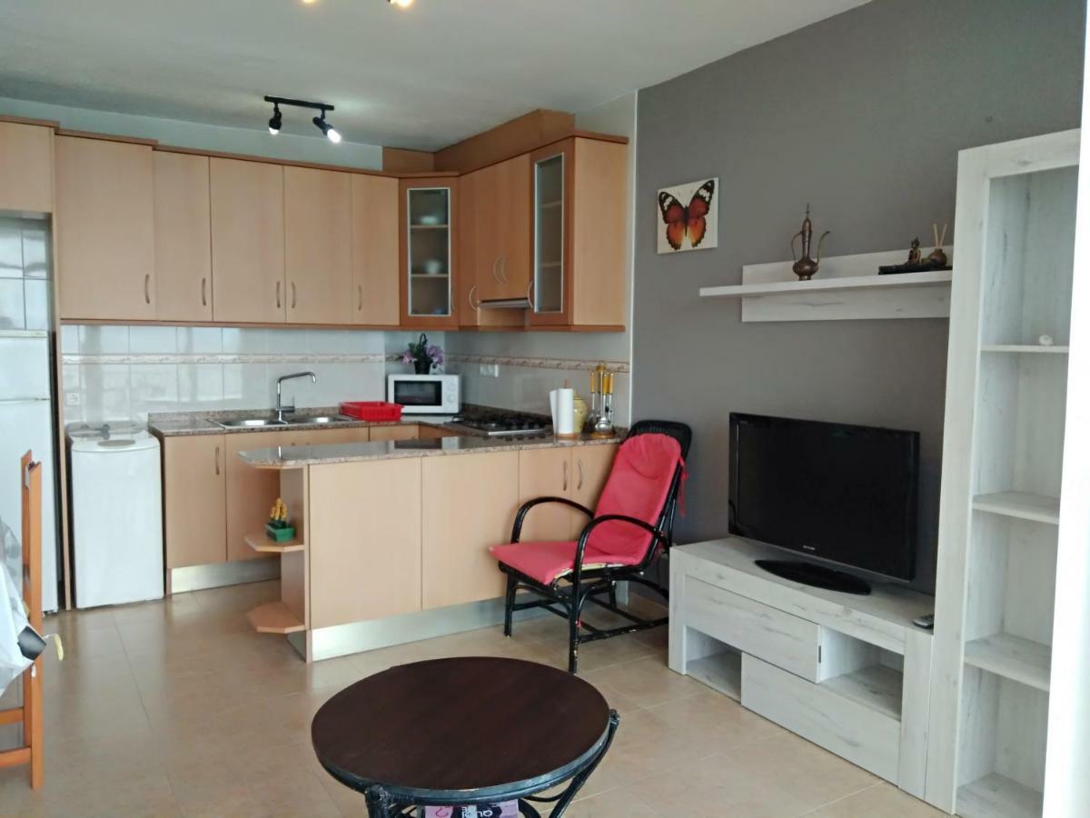Apartamento En Primera Linea De Mar Sant Carles De La Rapita Luaran gambar